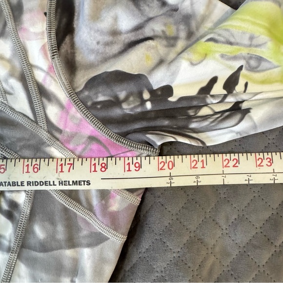 Lululemon Define Jacket Nulu, Throwback Print, Pre-Owned, Size 14 Women's Multi - Picture 4 of 8